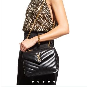 Lightly used saint laurent purse. Size small.